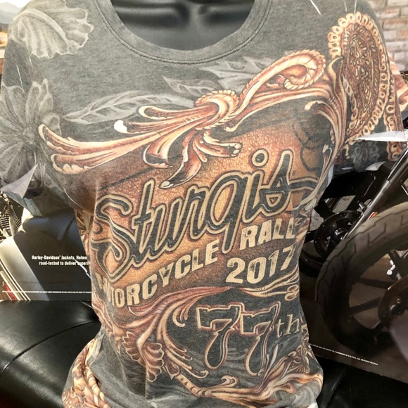 Tops - ⭐️✨Sturgis Motorcycle Rally ⭐️2017 T-shirt🖤